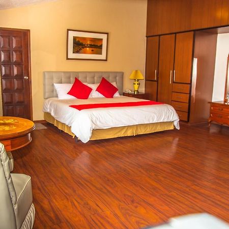 Hotel Chimborazo Internacional Риобамба Екстериор снимка
